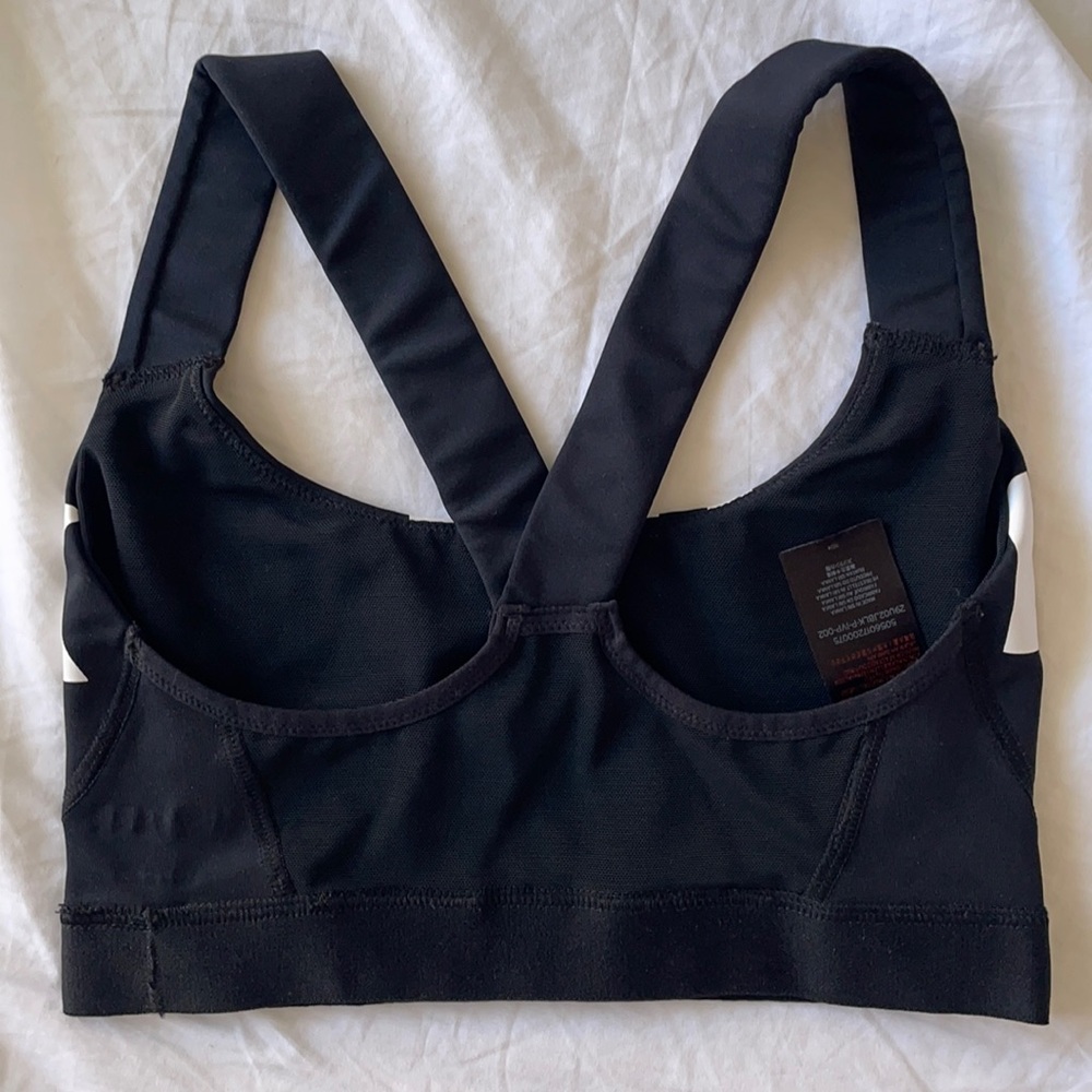 Ivy Park black sports bra - Picture 2 of 8
